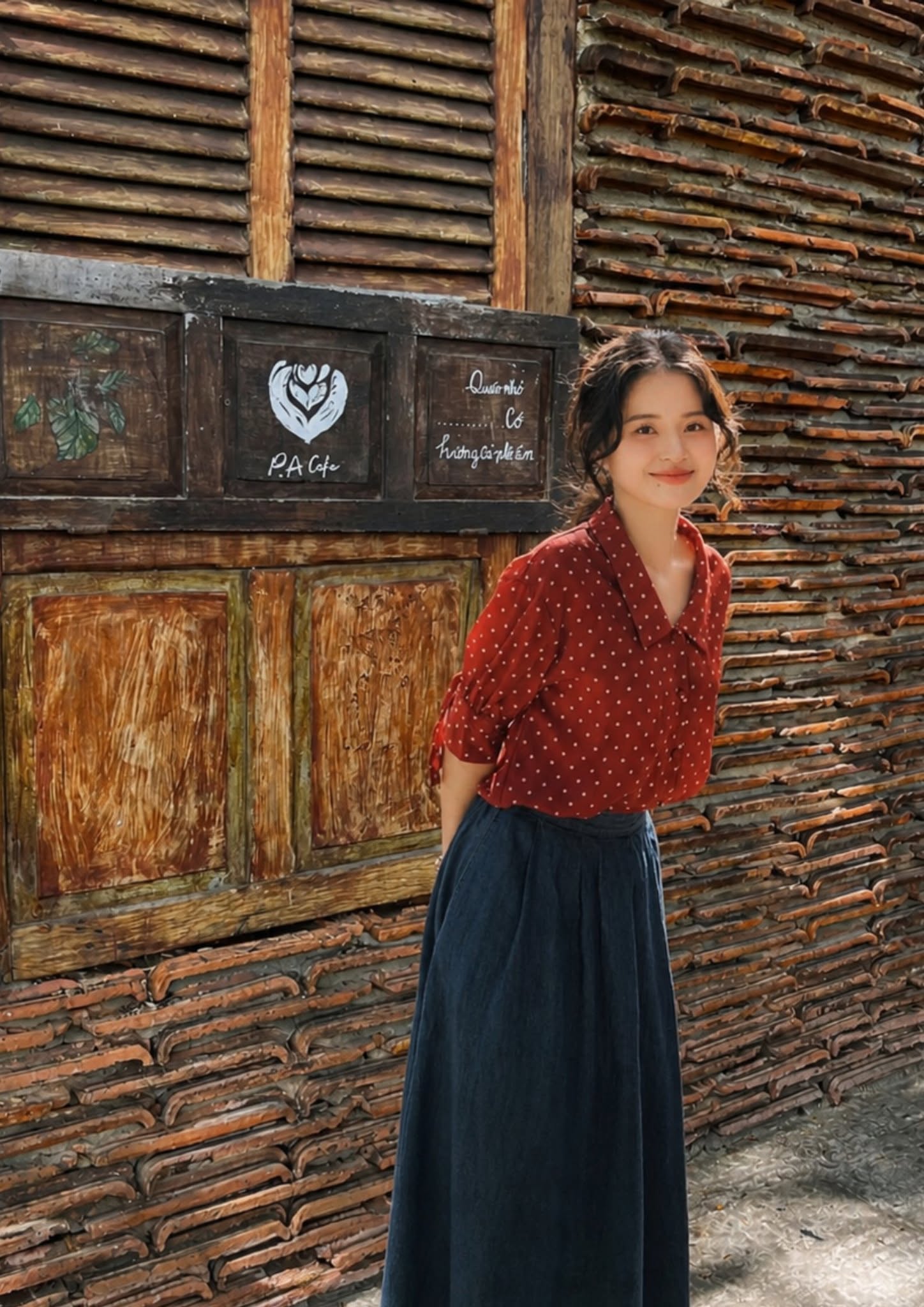 Cô gái dưới cây